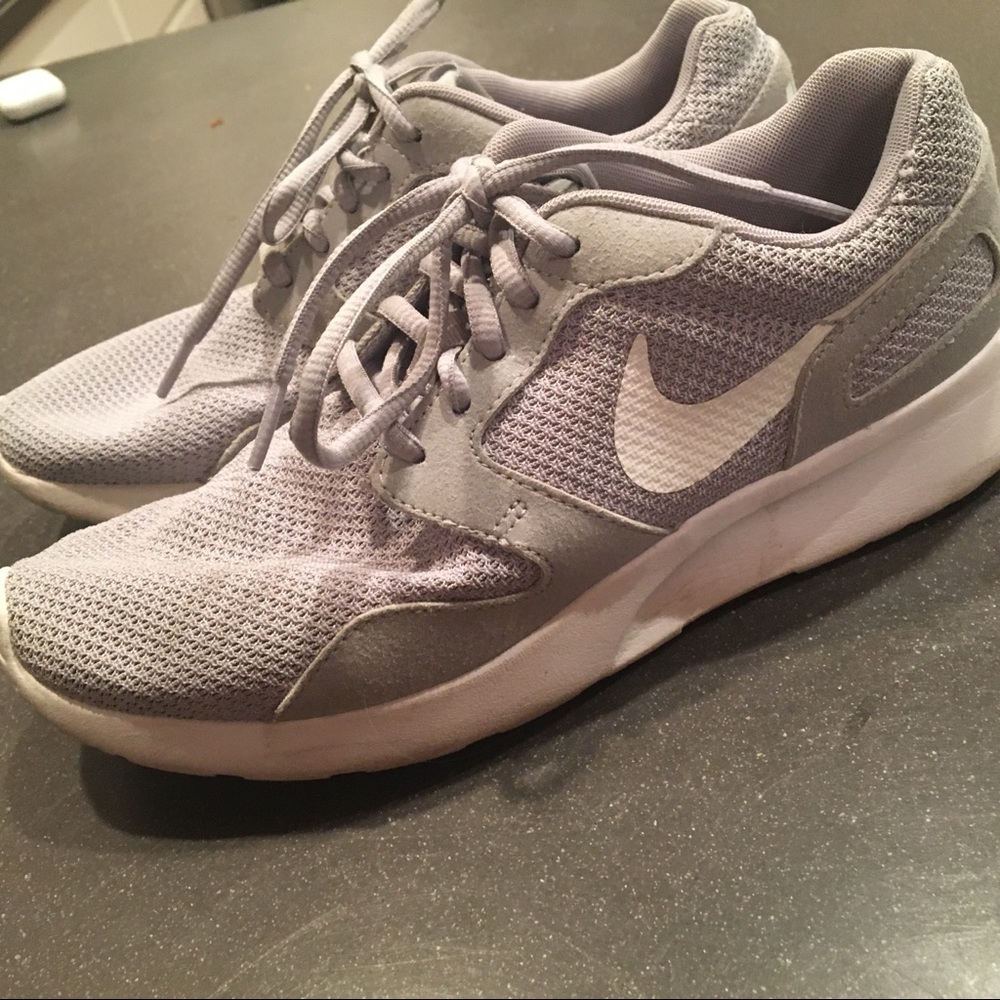 Nike grey fabric sneakers 7.5